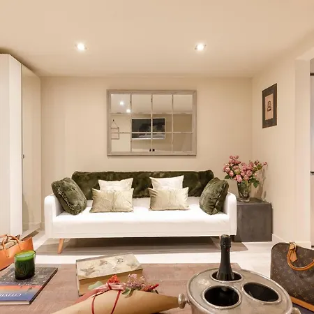 Apartment Chic